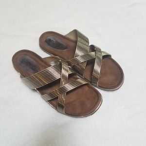 NWT Gold Criss Cross footbed sandals